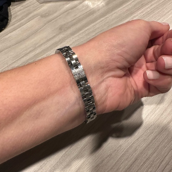 Shinola Women’s Birdy Watch 34mm - Battery just replaced! - Picture 4 of 6